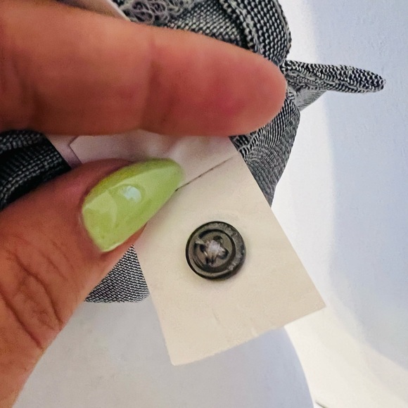 Vineyard Vines Short-Sleeve Pique Polo Size Small EUC blue golf style - Picture 11 of 12